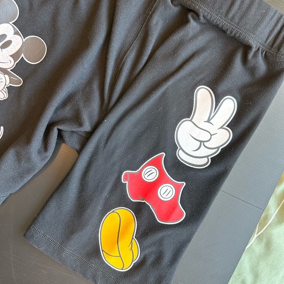 Disney Mickey Mouse Bike Shorts - Small - Picture 4 of 7